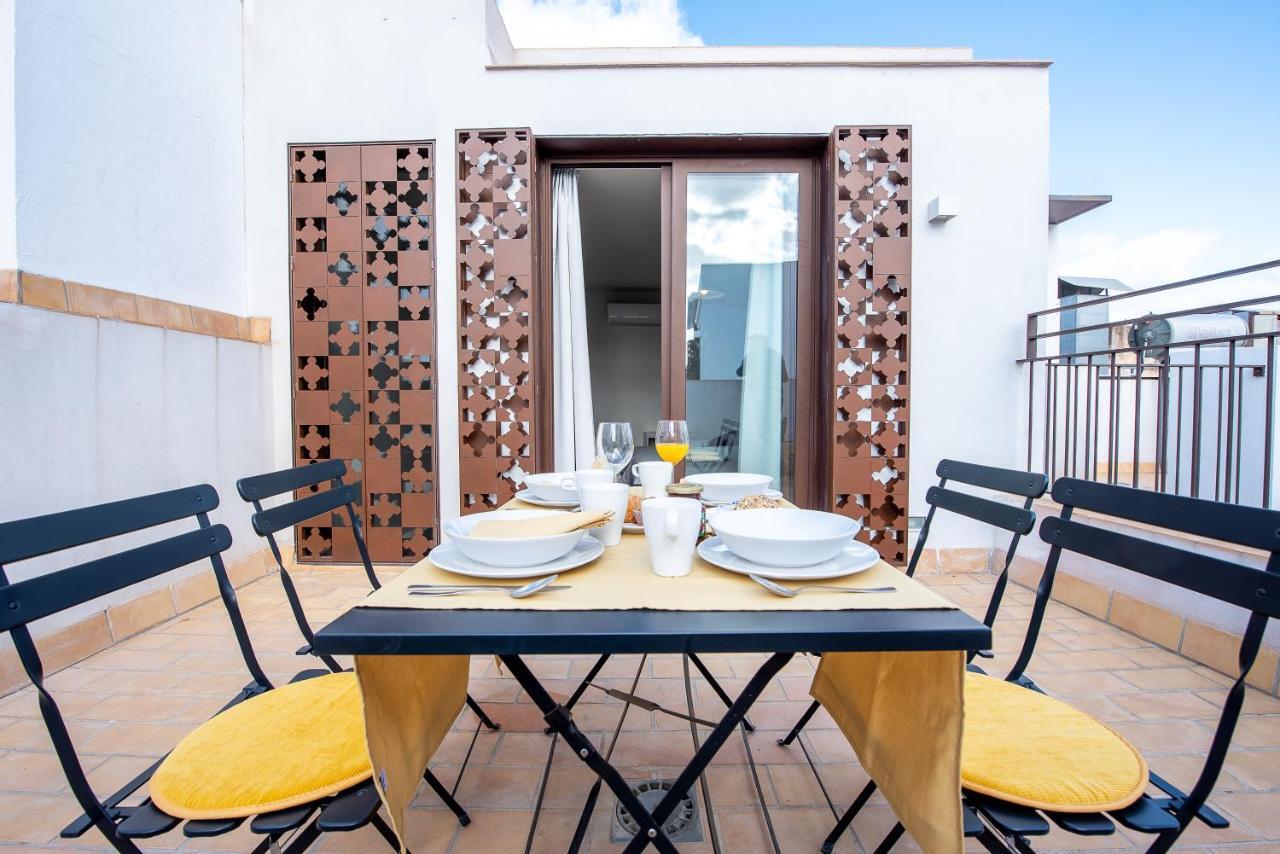 Apartamento Con Terraza En San Luis Apartment Seville Luaran gambar