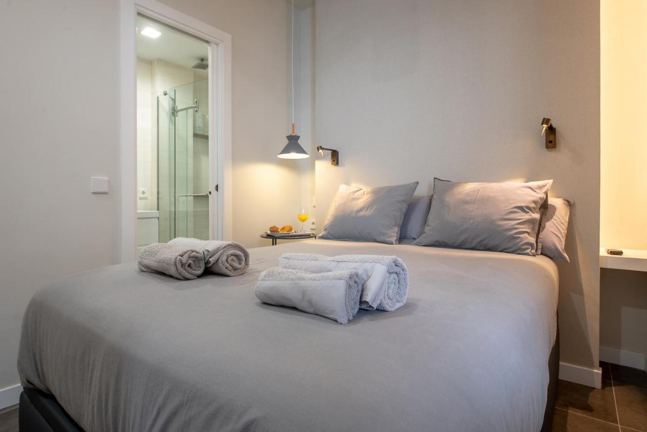 Apartamento Con Terraza En San Luis Apartment Seville Luaran gambar